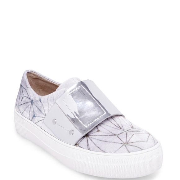 lord and taylor womens sneakers